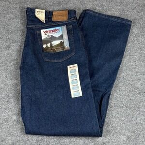 Wrangler Rugged Wear Classic Fit Blue Denim Jeans 38x34 Outdoors Western Durable